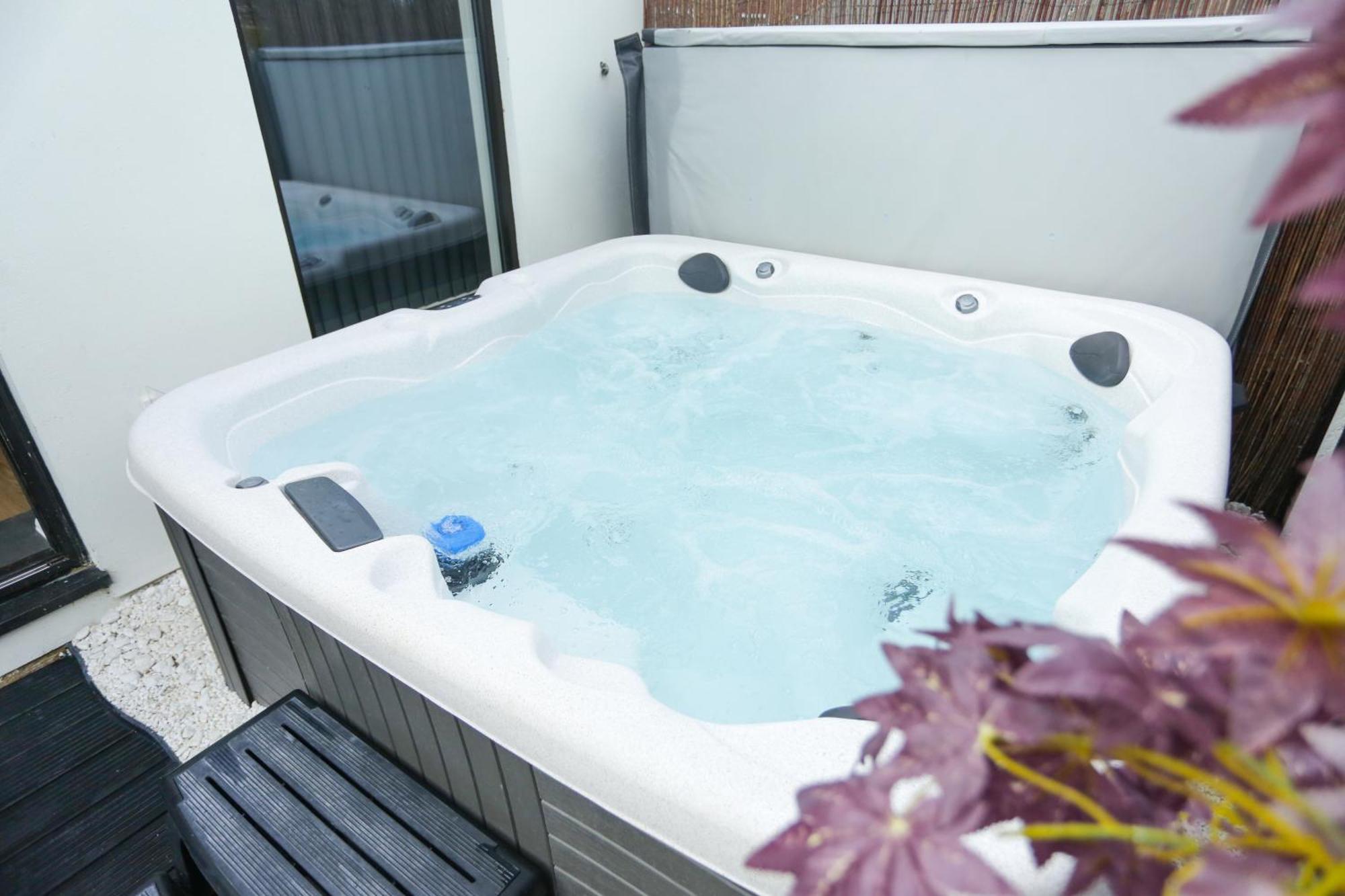 The Broadway Beach House With Hot Tub Herne Bay Exterior foto